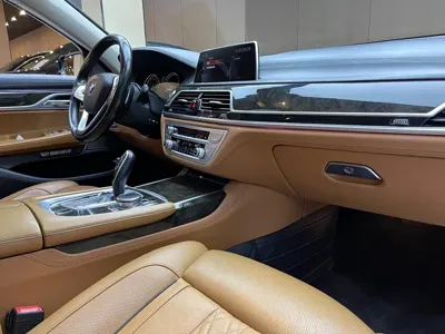 BMW 7 Series 2016, 210000 км, за 20305.67 USD - фото 6