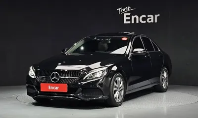 Mercedes-Benz C-Class · 2017 год