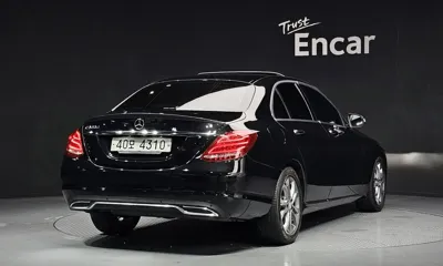 Mercedes-Benz C-Class 2017, 98701 км, за 11571.21 USD
