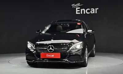 Mercedes-Benz C-Class 2017, 98701 км, за 11571.21 USD