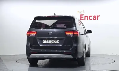 Kia Canival 2016, 149009 км, за 6055.87 USD