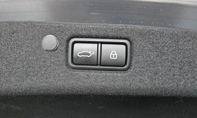 Hyundai Grandeur 2020, 41465 км, за 14332.26 USD - фото 31