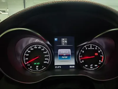 Mercedes-Benz C-Class 2018, 74739 км, за 29944.49 USD - фото 7