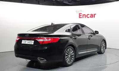 Hyundai Grandeur 2013, 149035 км, за 3229.15 USD