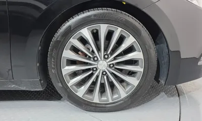 Hyundai Grandeur 2013, 149035 км, за 3229.15 USD