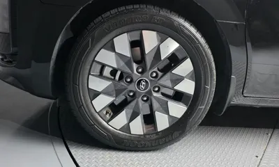 Hyundai Staria 2023, 30244 км, за 22144.38 USD