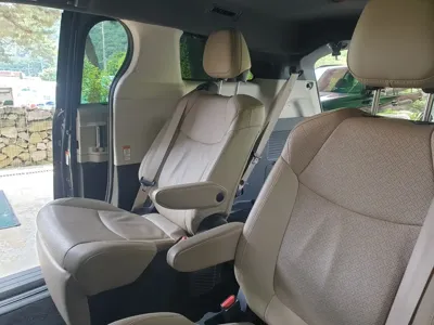 Toyota Sienna 2022, 87856 км, за 30033.14 USD - фото 7
