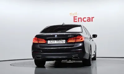 BMW 5-Series 2018, 108391 км, за 15960.92 USD