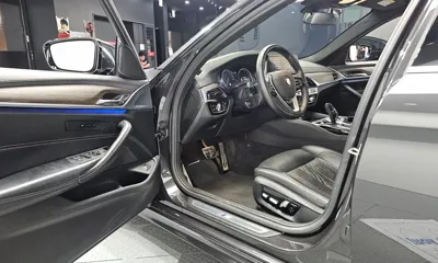 BMW 5-Series 2018, 108391 км, за 15960.92 USD - фото 10