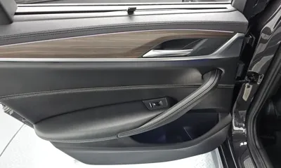 BMW 5-Series 2018, 108391 км, за 15960.92 USD - фото 25