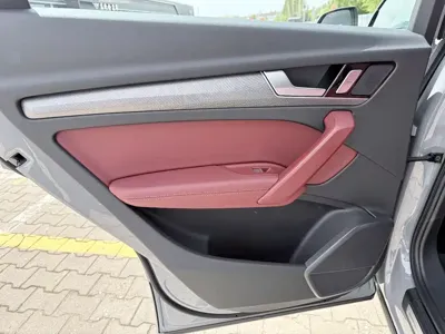 Audi Q5L 2025, 11000 км, за 35755.63 USD - фото 8
