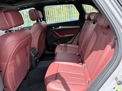 Audi Q5L 2025, 11000 км, за 35755.63 USD - фото 12