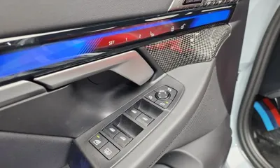 BMW M5 2025, 9582 км, за 114357.56 USD - фото 29