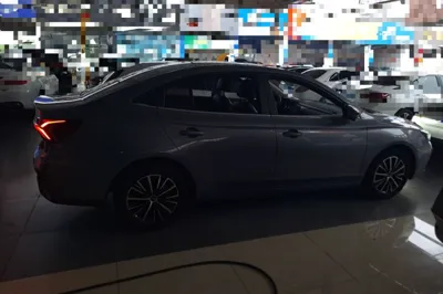 Roewe i5 2021, 39700 км, за 7455 USD