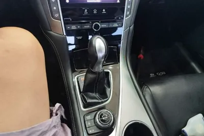 Infiniti Q50L 2015, 135400 км, за 8203 USD - фото 16