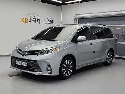Toyota Sienna 2018, 95064 км, за 16327.35 USD