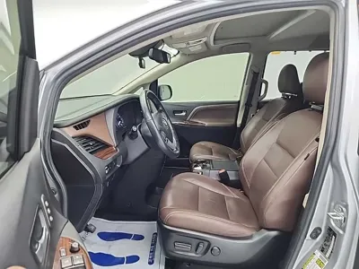 Toyota Sienna 2018, 95064 км, за 16213.73 USD - фото 11