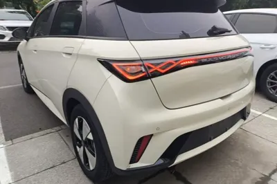 BYD Dolphin 2023, 36600 км, за 11120 USD