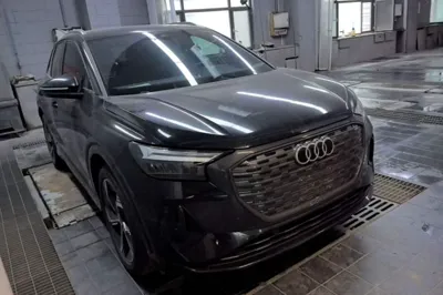 Audi Q4 e-tron 2024, 33100 км, за 22078 USD