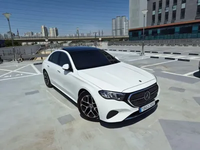 Mercedes-Benz E-Class · 2025 год