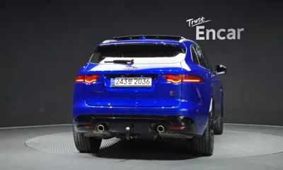 Jaguar F-Pace 2017, 137646 км, за 11237.45 USD