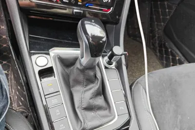 Volkswagen Sagitar 2019, 103100 км, за 9975 USD - фото 13