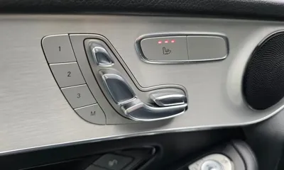 Mercedes-Benz GLC-Class 2017, 54263 км, за 15570.04 USD - фото 27