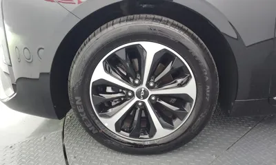 Kia K8 2025, 8242 км, за 23230.93 USD