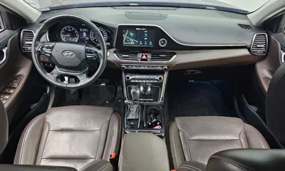 Hyundai Grandeur 2018, 70440 км, за 9382.23 USD - фото 7