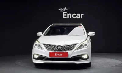 Hyundai Grandeur 2015, 157356 км, за 4466.63 USD