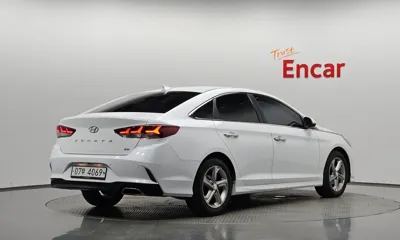 Hyundai Sonata 2018, 89742 км, за 8652.1 USD