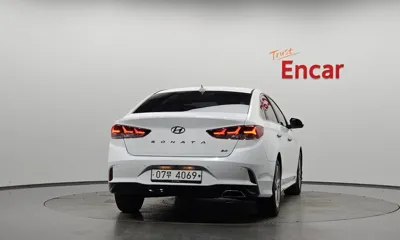 Hyundai Sonata 2018, 89742 км, за 8652.1 USD