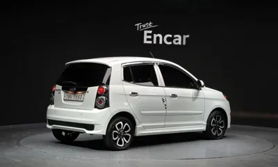 Kia Morning 2011, 62887 км, за 2444.66 USD
