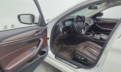 BMW 5-Series 2018, 127255 км, за 12691.28 USD - фото 10