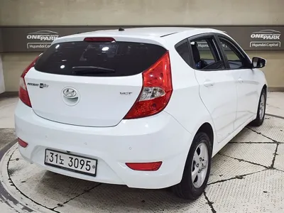 Hyundai Accent 2015, 204949 км, за 1903.64 USD