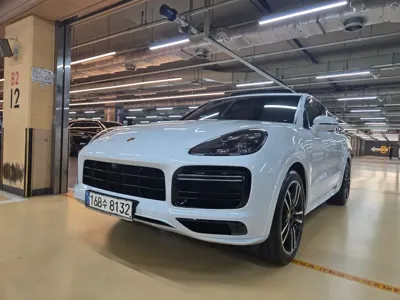 Porsche Cayenne 2021, 62300 км, за 57980.49 USD