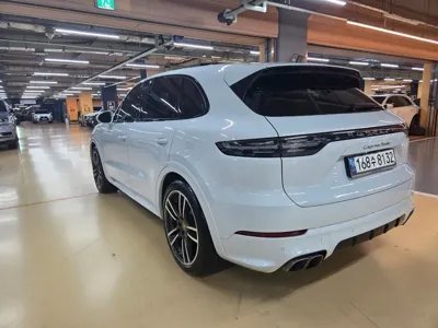 Porsche Cayenne 2021, 62300 км, за 57980.49 USD