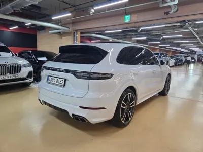 Porsche Cayenne 2021, 62300 км, за 57980.49 USD