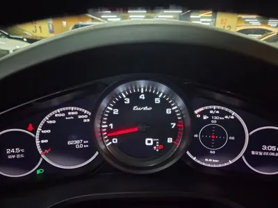 Porsche Cayenne 2021, 62300 км, за 57980.49 USD - фото 8