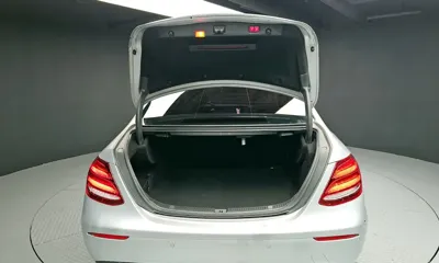 Mercedes-Benz E-Class 2018, 51745 км, за 16887.4 USD - фото 20