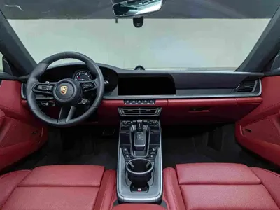 Porsche 911 2025, 5699 км, за 170391.05 USD