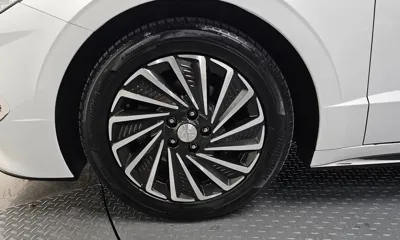 Hyundai Sonata 2021, 121703 км, за 13802.44 USD