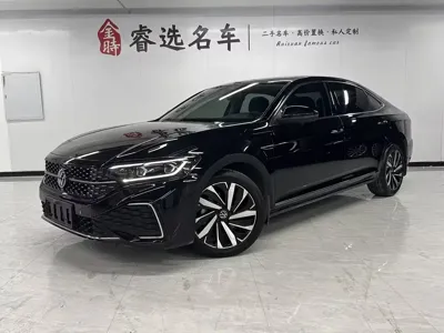 Volkswagen Passat · 2022 год