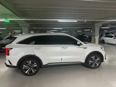 Kia Sorento 2023, 70700 км, за 5724.7 USD