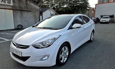 Hyundai Avante · 2012 год