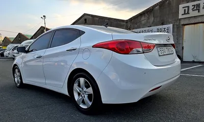 Hyundai Avante 2012, 108533 км, за 2888.28 USD
