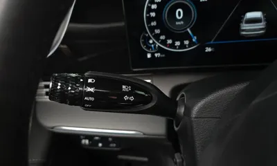 Hyundai Grandeur 2021, 90938 км, за 17459.29 USD - фото 34