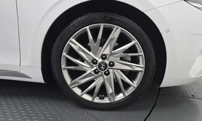 Hyundai Grandeur 2021, 90938 км, за 17459.29 USD - фото 35