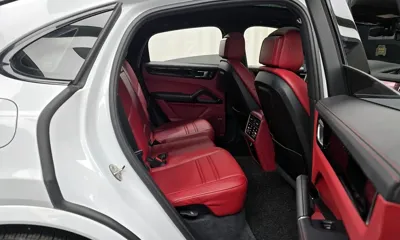 Porsche Cayenne 2022, 43237 км, за 64089.85 USD - фото 12