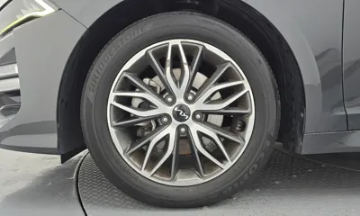 Kia K5 2022, 109055 км, за 10093.11 USD